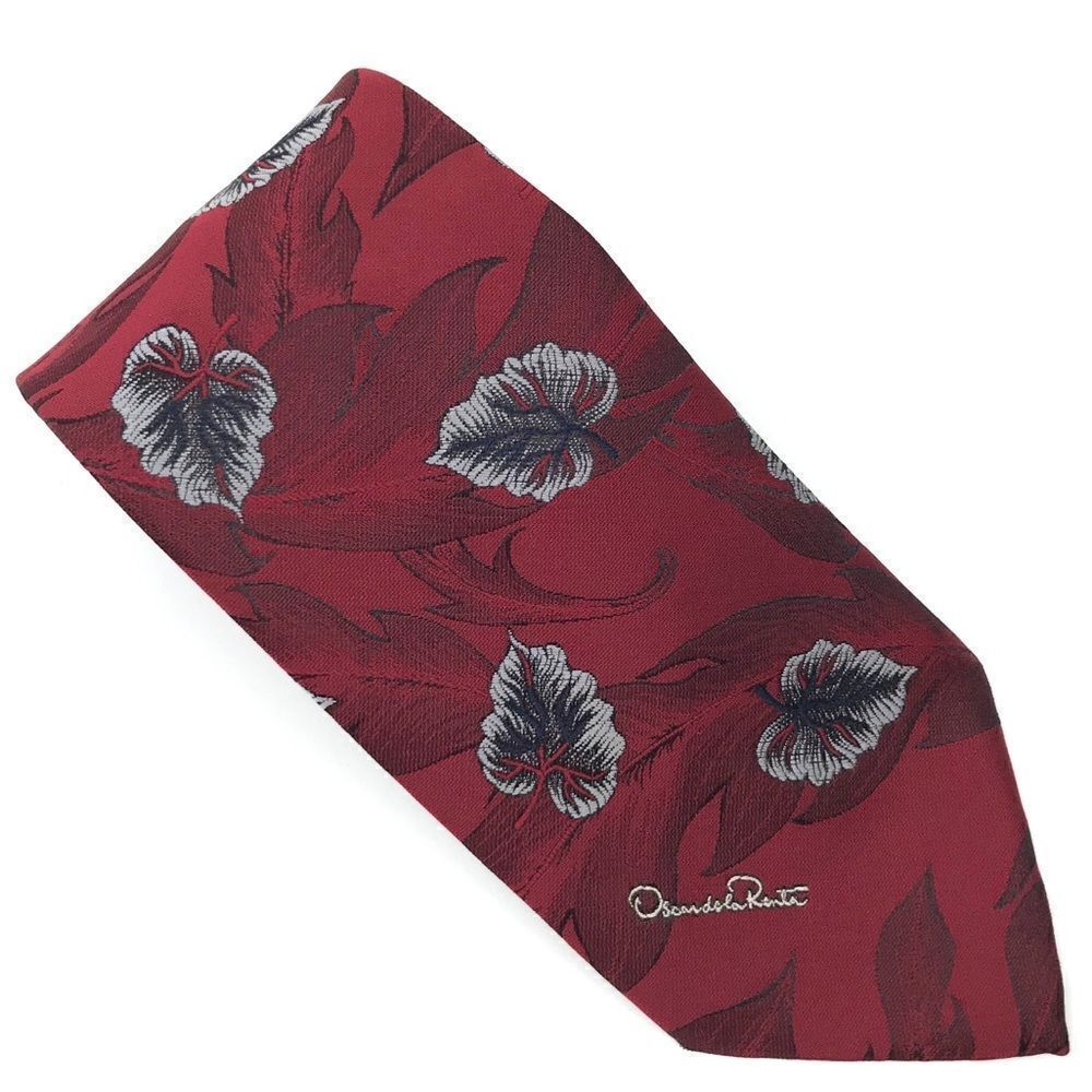 Oscar de la Renta Red Leaf Print Necktie